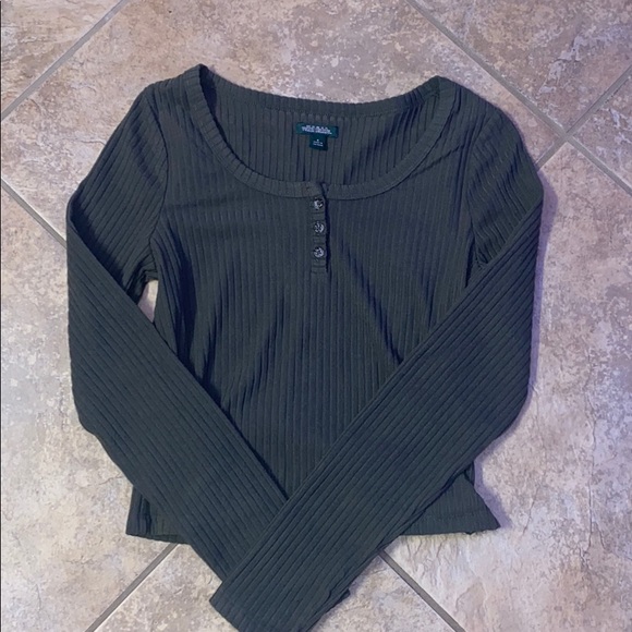 Olive Green long sleeve from target!! size small❤️ - Picture 1 of 2